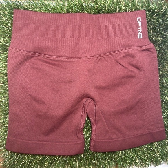 Dfyne Pants - Dfyne impact shorts 4.5" brown / espresso extra small